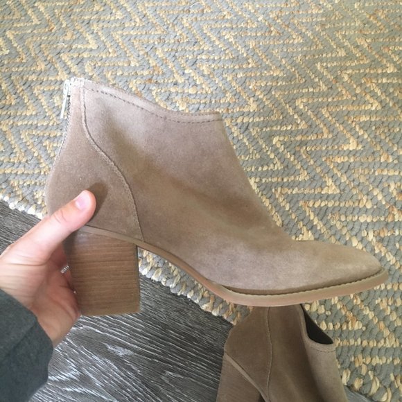 Steve Madden | Randi Booties in Taupe (8.5) - Picture 5 of 6